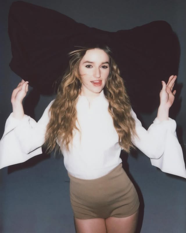 😜 @sylvecolless by @kaitlyndever