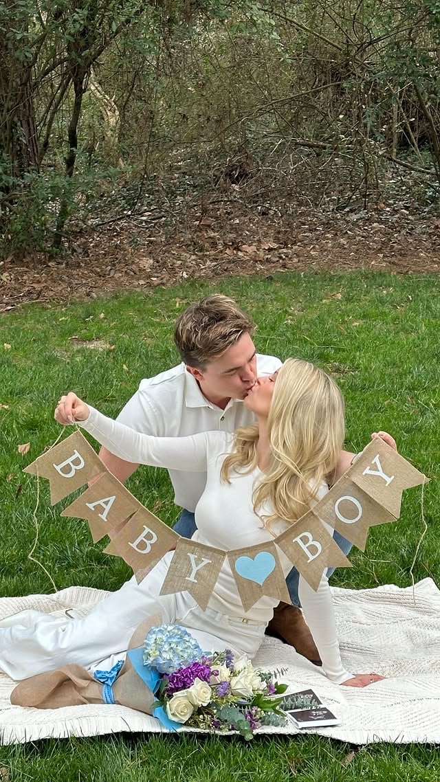 Baby McCartney is a.. 💙🩷 by @katie.laura.mccartney