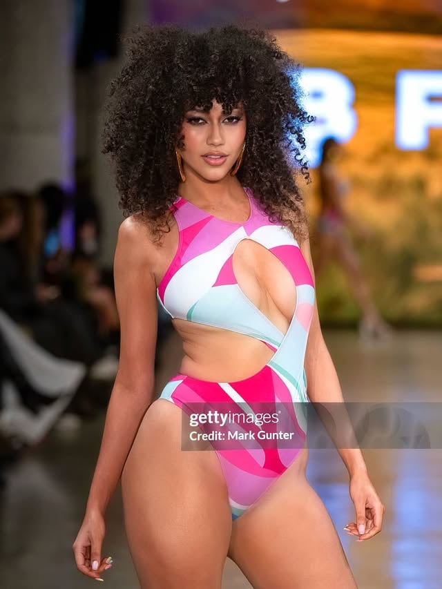 i taught myself runway on tiktok and one year later i closed LA Fashion Week… sometimes u don’t fit in with the crowd bc u belong on stage boo xoxo #BeecoWorldDomination by @mbeeco