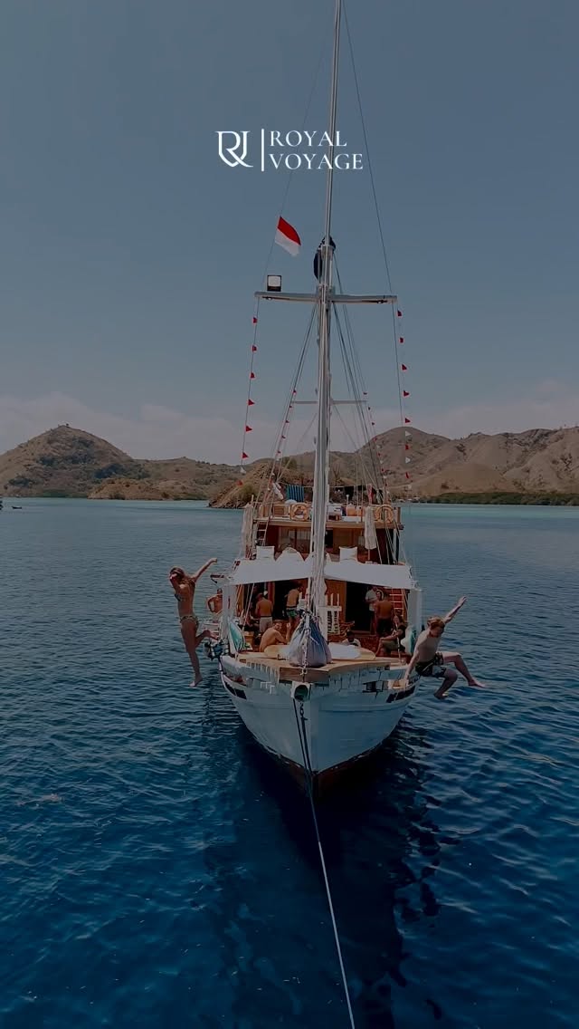 Soe Besar Vanrei31m | 7 Cabins | 16 + 1 GuestsIntroducing Soe Besar Vanrei, a phinisi boat that redefines luxury and adventure in the stunning waters of Indonesia. Soe Besar Vanrei ensures every guest enjoys privacy, relaxation, and a home-away-from-home ambiance while sailing.🏷️ Price List:🏝️ Open Trip Start From IDR 3.850.000/person🛥️ Private Trip 3D2N start From IDR 70.000.000/person*for more price list & detail please check our website or whatsapp admin ✨Ready to experience Komodo in comfort with Soe Besar Vanrei?📲 WhatsApp: +628116699948🌐 www.royalvoyage.co.id#royalvoyage #komodonationalpark #sailingkomodo #labuanbajo #flores #opentripflores #indonesia by @royalvoyage_id