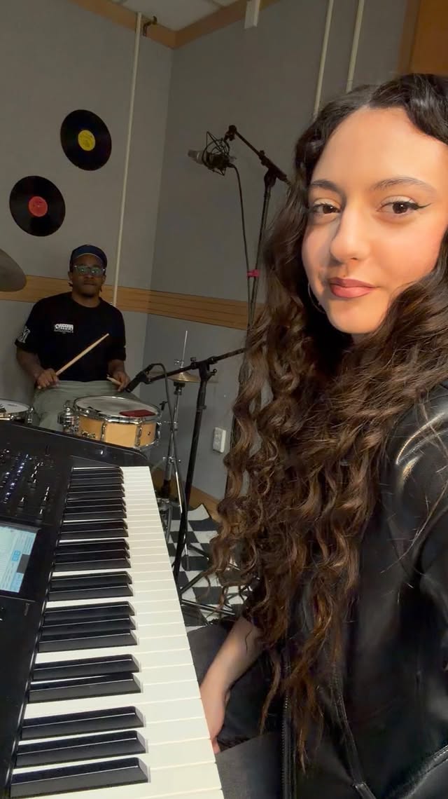 @nas and @remyma vibesss🥁: @deucebthomas played on the @korgofficial Kronos ⭐️#piano #drums #hiphop #music #explore by @pelinsuyzz