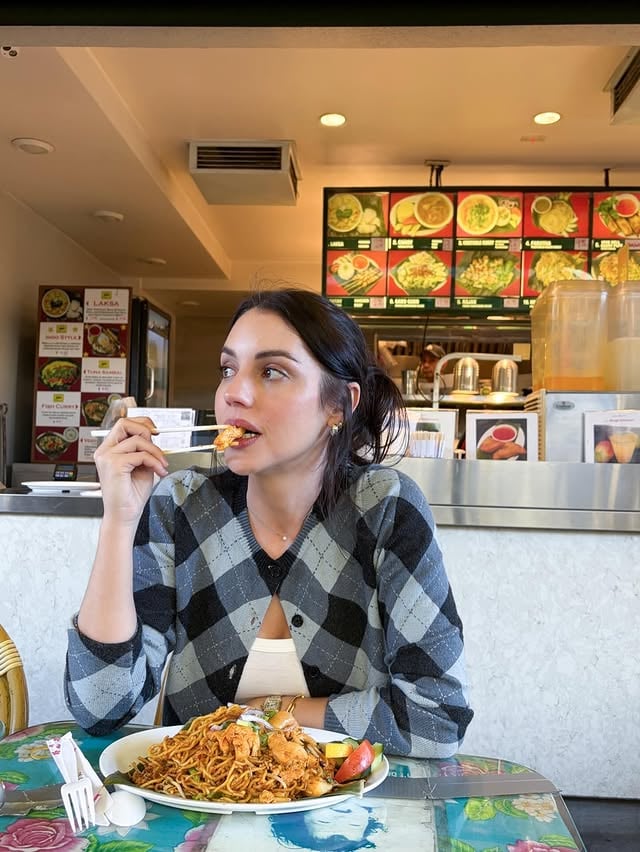 Send noods 🍜 by @adelaidekane