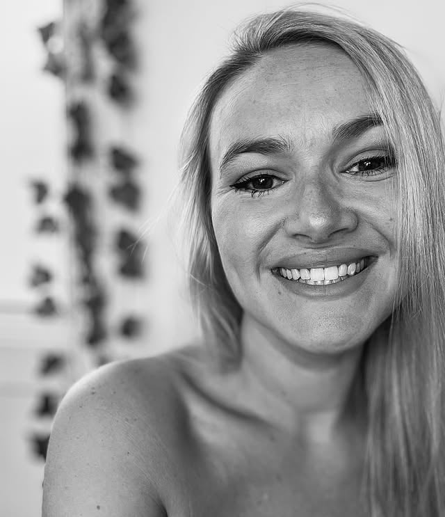 Allow me to reintroduce myself ✨I’m Melissa! I’m 31, from London but living in Kent, and I’m a part time solo parent (my fiancé Robert works at sea, and is currently in the middle of a 4 month contract). Mum to River, a 4 year old bonkers boy/circus clown/hurricane/sunbeam, who lives to make people laugh, is too clever for his own good, and whose volume dial is broken.I love salt popcorn, psychedelic rock, and being creative. I hate cheese, bigots, and Tories. I’m currently not very well, but I’m determined to beat it and get back to the life I want to live. I have 4 younger sisters, and l’m a massive extrovert, largely optimistic, and never softly spoken.I used to be on your TV, but now you can find me around here dancing about like a pillock in my pants, showing you how clothes look on a body like mine from every angle, and shouting about finding confidence in every part of your life, from the clothes you wear, to how you parent. I’ll teach you how to advocate for yourself, how to keep your bloated tummy comfortable, and a whole lot more.You’ll sometimes also find me writing for various publications a bit, where I cover a bit of everything I do here really. I am here to lift you UP, whether that’s physically by finding you a killer bra, or emotionally. This lil corner of the internet is big love only, folks. Dickheads, show yourself the door.Tell me something about you! 💖 by @the.confidentmama