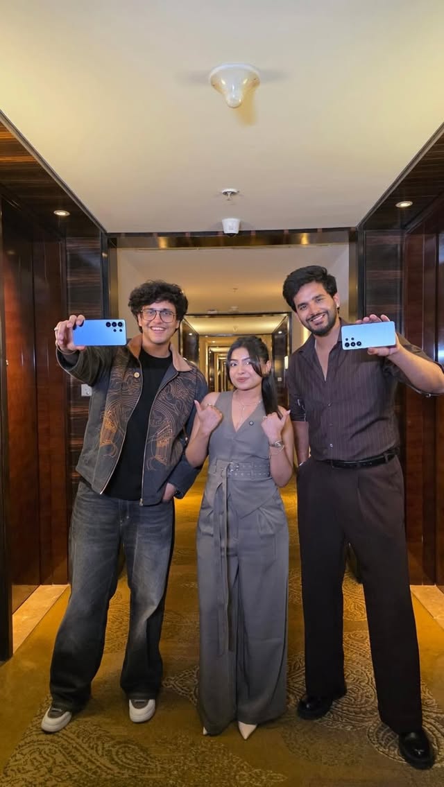#ad#GalaxyUnpacked#GalaxyS26Ultra#GalaxyAI#Samsung Bye bye to the side peepers Get the World’s First Privacy Display on Mobile!Agar aapko bhi chahiye ek creative partner, then Galaxy S26 ultra is the way to go! @samsungindia