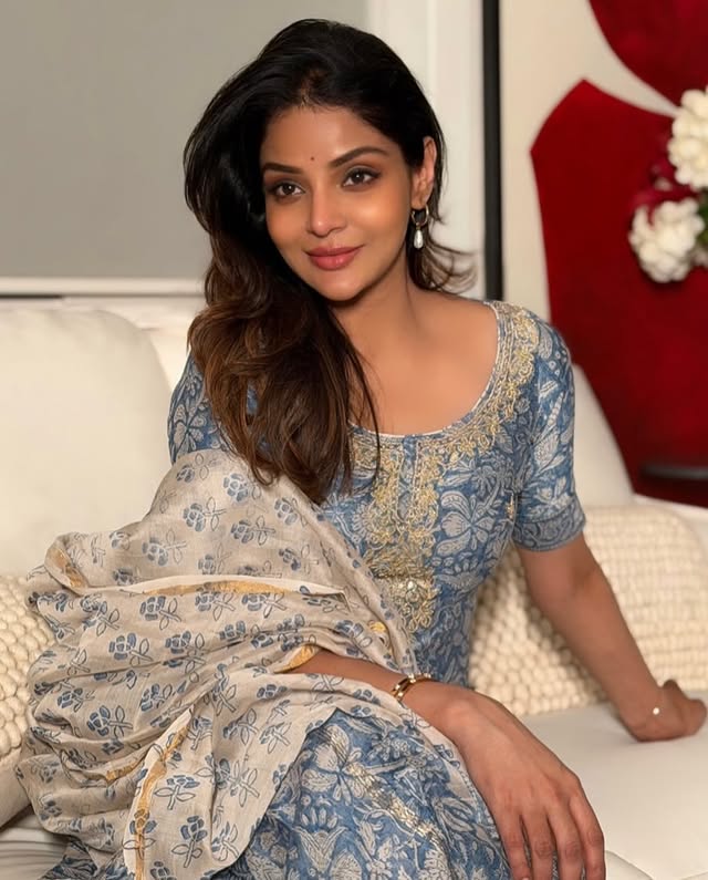  by @iamarunimaghosh