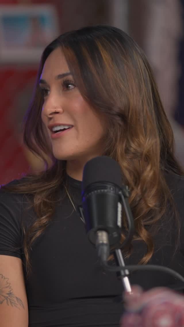 🎙️ ¡El Podcast de Chivas con @davosalazarz y @jasminecasarez_ se puso interesante! 👀Próximamente en Chivas TV 🎥 by @jasminecasarez_