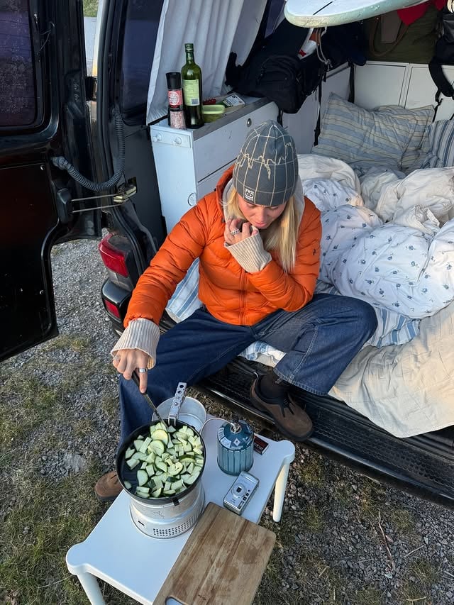 This is 31 🎂Van life in Sweden, outdoor cooking, sunset and ocean views. Nowhere else to be, slowing down, less noise.Feeling very grateful for this little life 🩷 (gifts tagged) by @lineamaria