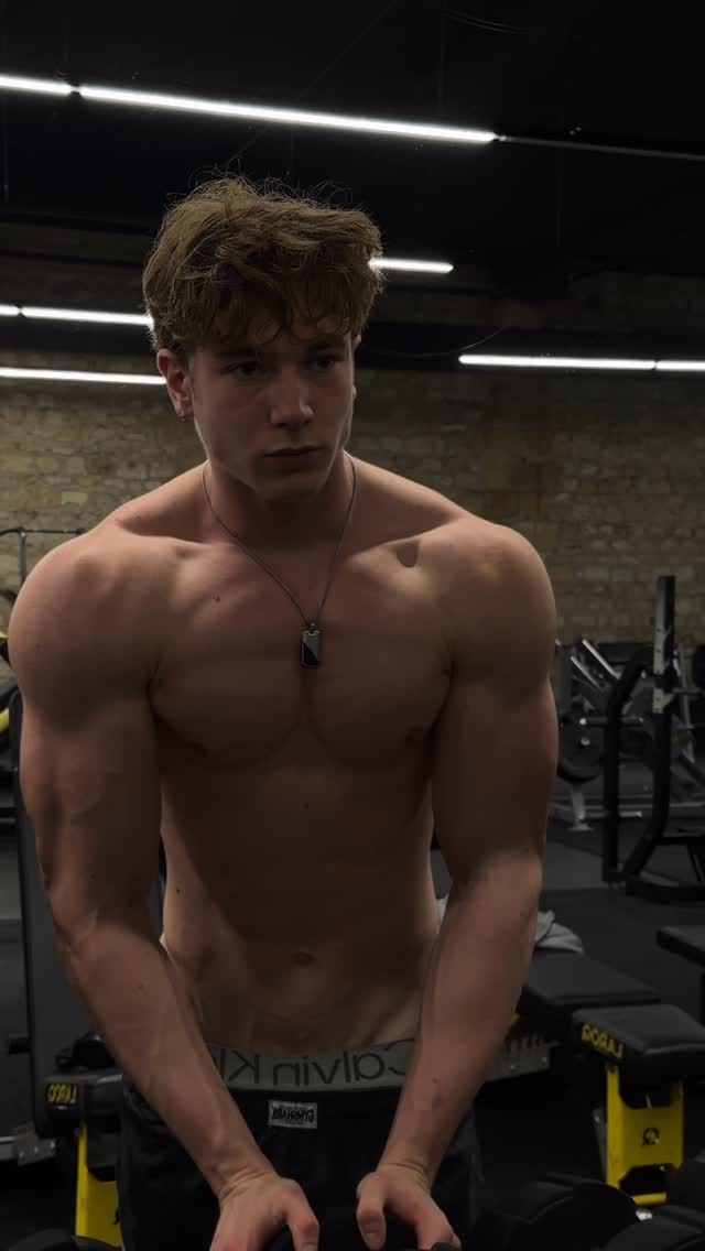 197cm 🇫🇷😇#gym #fitness #bodybuilding #motivation
