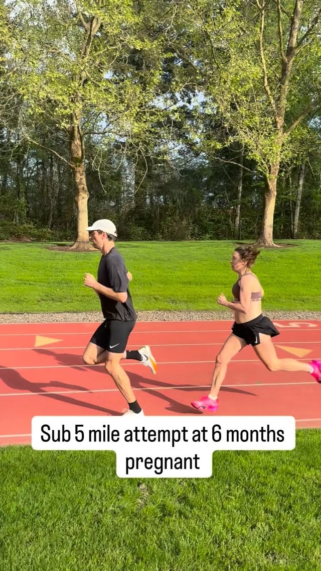 I’ve run a sub-5 mile every year since 2005 🤘🏼 I wasn’t about to let pregnancy end that streak. I’ve been feeling good and just shy of 6 months pregnant so decided it was a good time to go for it. I did 4x300 (51–53 on 60 sec rest) to help prep the legs and bc I wanted to join Karissa for a smidge of her sesh. Then Max paced me through the mile; we went out in 2:32, closed in 2:27 for 4:59.1 💪The baby had no notes🤰🎥 @kellen_manley #fitpregnancy #mile #runningwhilepregnant #athletemom #pregnancyfitness by @emilyinfeld