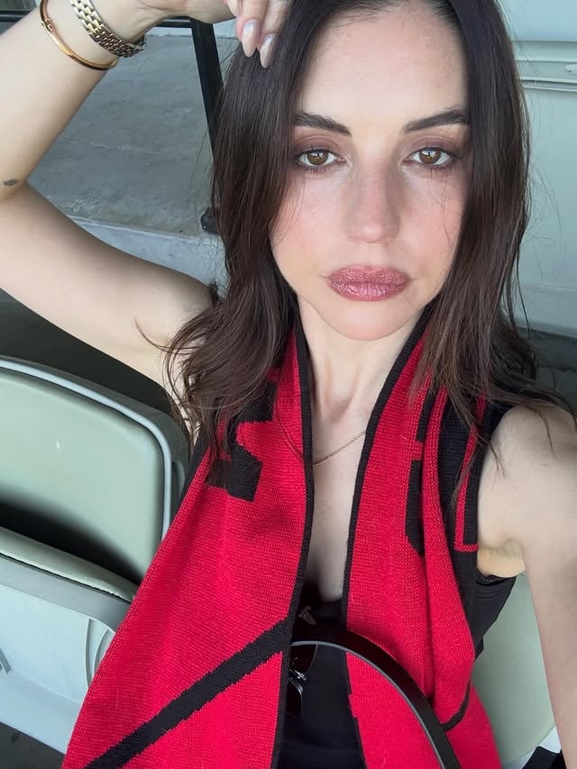 Anzac Day footy essentials 🏈 #lestweforget by @adelaidekane