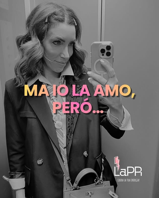 MA IO LA AMO, PERÓ…🫠Eppure per noi è così chiaro: se una donna tradisce lo fa all’80% perché ha scelto. Perché sa che é FINITA. Per l’uomo invece riesce ad essere un diversivo all’ora di palestra.Ti sei mai chiesta…IL PERCHÉ? 😏Te ne do una mia lettura, mi dici la tua? 🫶Ti leggo#lapralessia