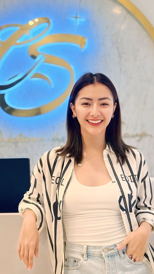 Visited my dentist after 6 months for cleaning, with my mom too. She had her tooth filling done today. 🦷✨ by @rblyngnt