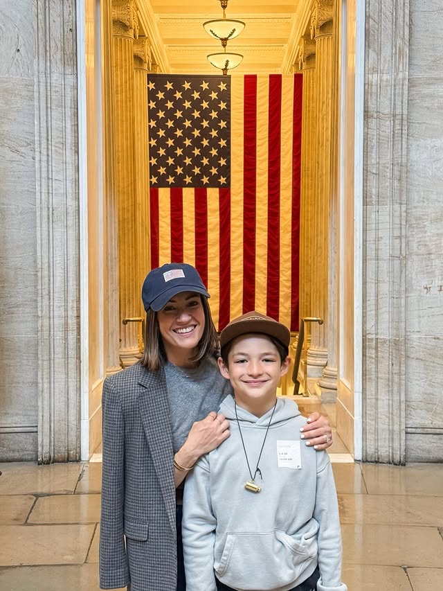 Having a blast in Washington, D.C. with this kid ❤️🤍💙 Our first Mom/ Son trip 👏🏼 by @cupcakeshannon