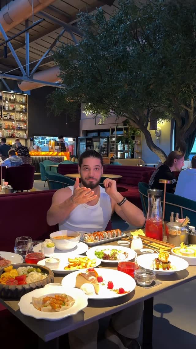 Чуть-чуть понятие растяжимое 🤭 @everest.continental by @kim_reset