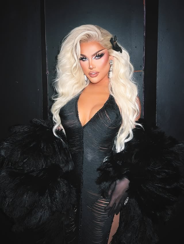 When the midnight sun becomes a total eclipse 🖤✨Wanted to give you some 'DRAAAAGGG' for our First heat of @gaymanchester 'Purple Reign', what a fabulous kick off to the contest we had, all the acts did an outstanding performance, we can't wait to welcome you a whole knew cast next week as we rejoin on Wednesday 11:00PM for round two! Join me and @cherrypopz_queen weekly and come support your faves each week as they battle it out for the crown 👑Hair @baehmbaehmwigs Dress @studioarmell Chest @thebfstoreJewellery @ampedaccessories by @awhora
