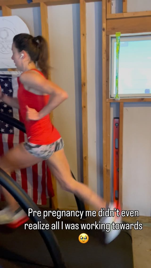 LOVE this 🙌🏼 got it from your mama, specifically your mitochondrial DNA, the engine behind aerobic capacity and VO2 max, passes exclusively through mom 🧬 And research shows that staying active during pregnancy gives baby an epigenetic head start on top of that 💪🫶🏻Max’s height genes are very welcome too 🤞😆( AND he’s also a phenom athlete, his mom was a national record setting swimmer, just saying)#athletemom #olympian #pregnantathlete #mondaymotivation #strongwomen by @emilyinfeld