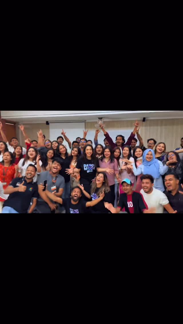 The energy and enthusiasm everyone had during the workshop was unbeatable ✨ Thanks for having us @uiu_cultural_club @uiuofficial Want to learn these steps ?Get enrolled today and slay the dance floor with your moves 👀Admission for different dance forms going on 𝗙𝗼𝗿 𝗺𝗼𝗿𝗲 𝗶𝗻𝗳𝗼𝗿𝗺𝗮𝘁𝗶𝗼𝗻 𝗶𝗻𝗯𝗼𝘅 @dancewithridy 📍 Ridy Sheikh STARBASE dance studio, Mirpur DOHS, Dhaka 📞 01886778487 #uiuuniversity #ridysheikhstarbasedancestudio #workshopdhaka #danceworkshop #dancewithridy by @ridysheikh