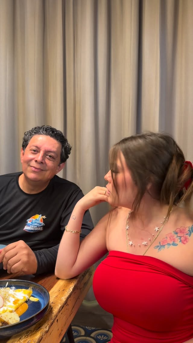 Mi amiga me arruinó la foto by @yessybernalucra