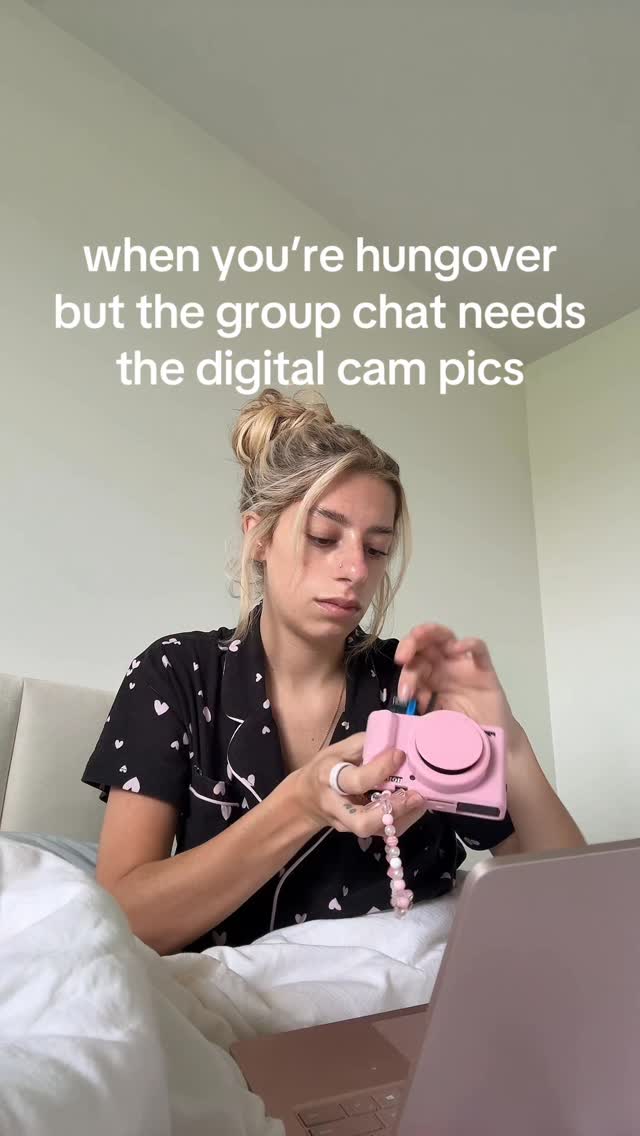 It’s rough out here but the pics ate #girls #relatable #trend #camera by @olivialutfallah