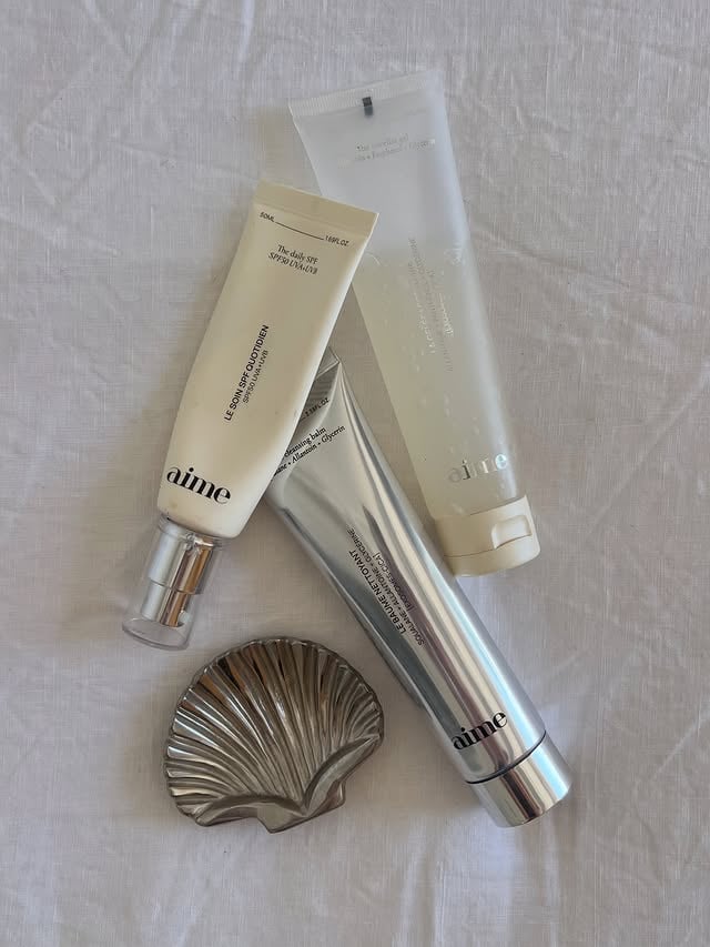 Beauty routine on a shell. by @thebrunein