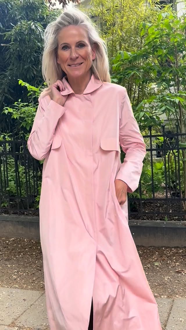 rose light tafeta dress double breasted collar dress SANDRA perfect summer dress#ootd #madetoorder #lookoftheday by @sandracrasemann