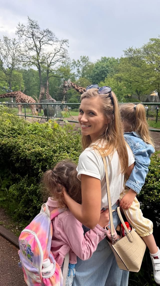 @lodzzoo to świetne miejsce !Słonie, żyrafy, krokodyle, kapibary czy orangutany (właśnie urodził się malutki😉)… piękna motylarnia, a na koniec duża sala zabaw Orientkowo 😎Moje dziewczyny zachwycone. 😍Bardzo Wam polecam wycieczkę całą rodziną!✅ są już BILETY ULGOWE✅ dużo miejsc parkingowych ✅ nie musicie martwić się pogodą (jest też duża część pod dachem)✅ dobre jedzenie na miejscu✅ mnóstwo atrakcji i edukacji✅ no i miejsce jest po prostu bardzo piękne 😎Bardzo Wam polecam !#orientarium #zoolodz#orientariumlodz[wspolpraca płatna] by @agakaczor