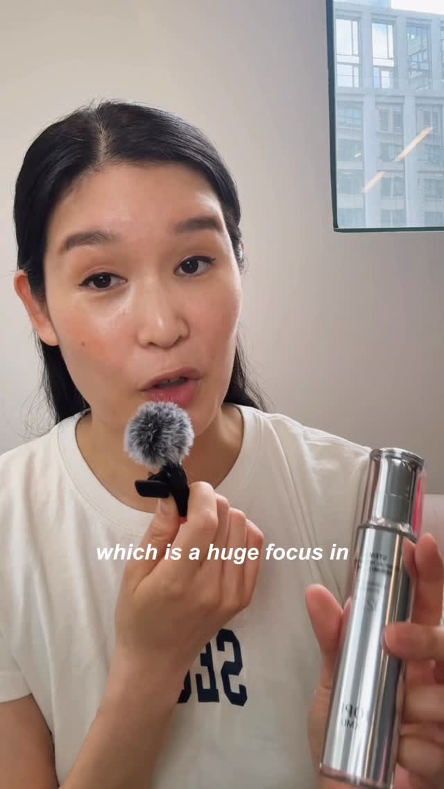 When it comes to clinicals, @iope_us always comes with the receipts. 🧾 As Korea’s leading anti-aging skincare brand known for its science-backed innovation, their latest launch, the XMD Stem III Clinical Recovery Serum, was clinically evaluated against a professional PDRN treatment in a split-face study. The results? The XMD serum showed comparable improvements in hydration, pore size, and skin volume. ✨Shop the XMD serum now at sokoglam.com 💕 by @sokoglam