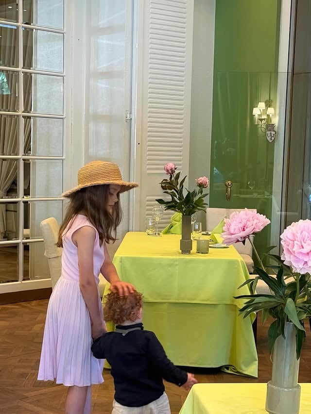 My beautiful life 🤍🧸🧸I love so much my kids and my wonderful work🤍 by @leyla_heinen