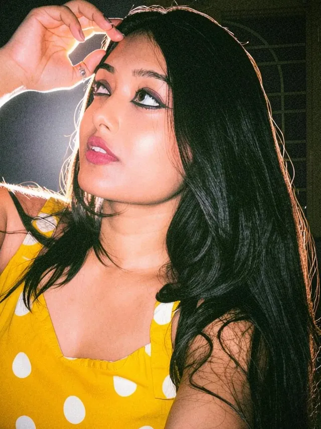 💛 by @_i_m_sumana