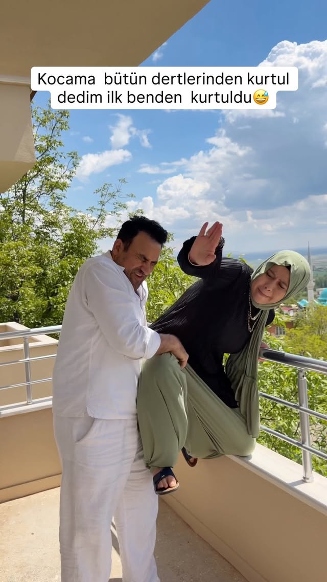 Siz siz olun Sakın kocalarınıza derdinden kurtul diye tavsiyelerde bulunmayın 🤣Sizin dertlerinizden kurtulma yollarınız neler ?..#esrakaymakcioglu #esrakaymakçıoglu #esrakaymakcıoğlu #komik #komedi by @esrakaymakcioglu
