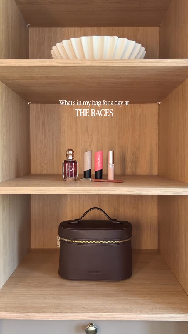 POV : you’re off to the races 🐎AD … and these are the products that go everywhere with me, because touch ups are key when attending any summer event 🌞✨Also if you haven’t already tried the Armani Power of You perfume girls, wow wow. If summer was a perfume this would be the one 👏🏻Shop my dress and products at @debenhams the one stop shop for all your summer plans #racesoutfit #makeup #outfitdetails #getreadywithme by @sophieannestyles_
