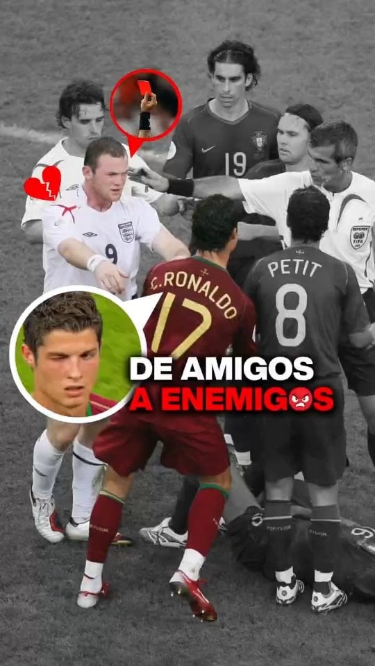 La “TRAICIÓN” de CRISTIANO RONALDO a ROONEY en el MUNDIAL 2006 😨🟥🏆 50 Historias Mundialistas - Parte 36: Cuando CR7 hizo echar a Rooney.🇵🇹🆚️🏴󠁧󠁢󠁥󠁮󠁧󠁿 Alemania 2006. Compañeros en el Manchester United, rivales en la cancha. Al minuto 62, tras una falta del inglés a Fábio Carvalho, Cristiano presionó al árbitro hasta conseguir la tarjeta roja para su amigo 🟥😉 ¿Lo peor? El famoso guiño de CR7 a su banco sabiendo que la misión estaba cumplida. La prensa británica lo quería linchar, pero al volver a Inglaterra... terminaron haciendo historia juntos y teniendo una grandísima relación.¿Fue una traición a un amigo o pura picardía? 👀💬 ¡Te leemos!🎙¡Seguinos para más! by @_futbolactualizado_