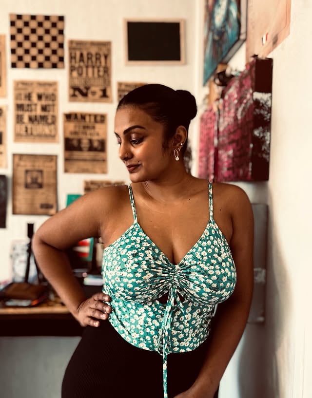 පැන සීමාවන් රස බලද්දී ආදරේ...පැන යනවාමයි මිරිඟුව ඔබටත් රහසේ 😬😬 #Isadoraparadoxe by @gimanthy.isadora