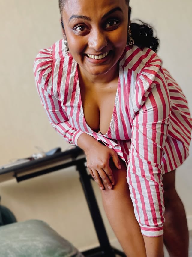 තව පොඩ්ඩෙන් හොම්බ කට සමතලා වෙනවා.......!!! 😁 #Isadoraparadoxe by @gimanthy.isadora