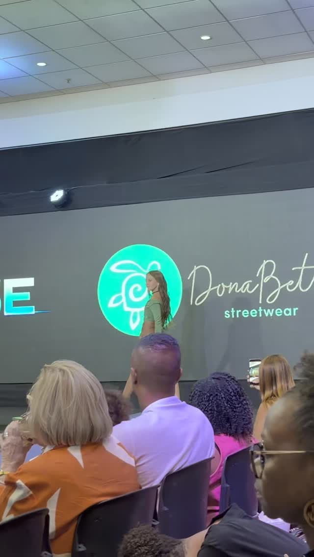 Bateu curiosidade pra ver como foi o desfile?? 👀✨ by @donabetta
