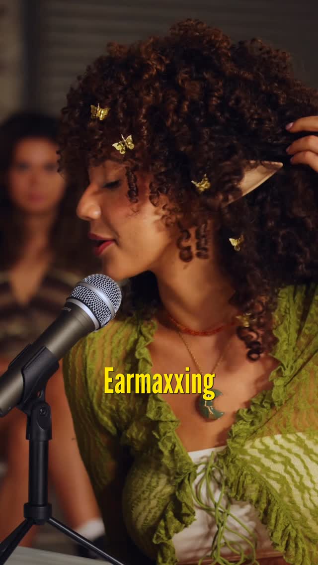 Earmaxxing?!? 😤 by @mbeeco