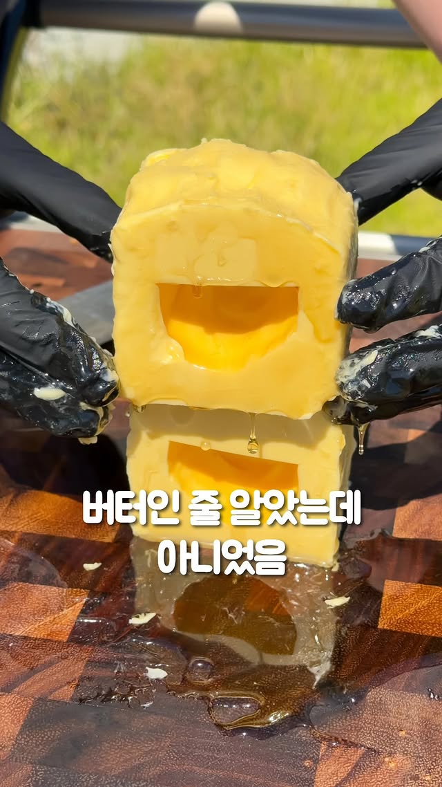 요즘 그렇게들 많이 찾아 간다는 스테이크 맛집 아시나요?특별한 버터와 함께 나오는 식전빵부터밥 먹고 나면생망고빙수도 무료 디저트로 나오는 하남 미사 맛집 입니다부드러운 스테이크에 대저택에 초대 받은 듯한 멋진 분위기라데이트나 가족모임으로많이 찾는 곳이니 특별한 날 방문해 보세요✅스테이564.미사아일랜드경기 하남시 미사동로 66✅ 더 많은 감성 맛집은@reneve__@reneve__@reneve__#하남맛집 #미사맛집 #하남데이트 #스테이크맛집 #망고빙수The atmosphere caught my attention first.The tomahawk steak was surprisingly tender,and the free fresh mango bingsu was a nice bonus after the meal.A great spot for a date or a family gathering. by @reneve__