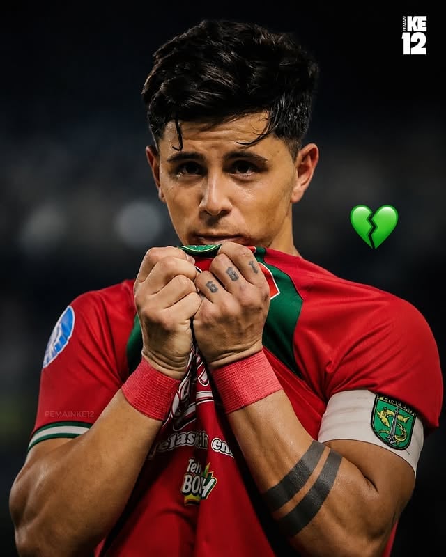 Persebaya harus berpisah dengan el capitano, Bruno si anak baik👋🏻🐊 by @pemain.keduabelass