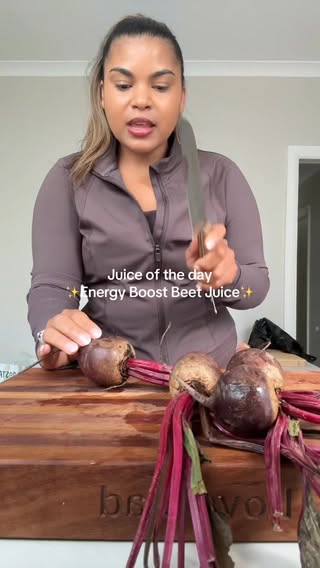 BEETROOT JUICE RECIPE Beetroot for natural nitrates and blood flow, carrots for vitamin A, ginger to support digestion and is anti inflammatory, lemon for vitamin C and apple to make it actually taste good #juicing #healthyhabits #juicingforhealth #wellnessjourney #juicingrecipes by @frankieparker__