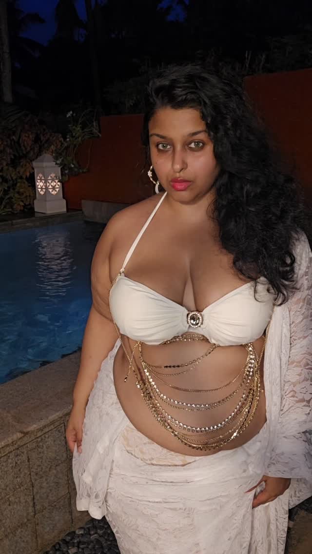 🤍🤍🤍🤍
Location @tajexoticagoa 
Bikini top and Jewelled @asos 
Saree @amazon 
MY Beauty @ GOD GIFTED🤍😇💖🧿🧿🧿🙏💙💓🤗