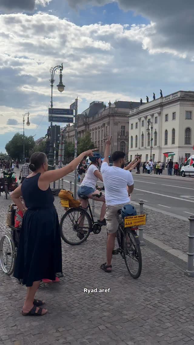 Berlin – 06 June 2026
From the sidewalks to the streets, signs of support for Gaza’s civilians continue to appear across Berlin, reflecting a growing public engagement with the issue. 🇵🇸
