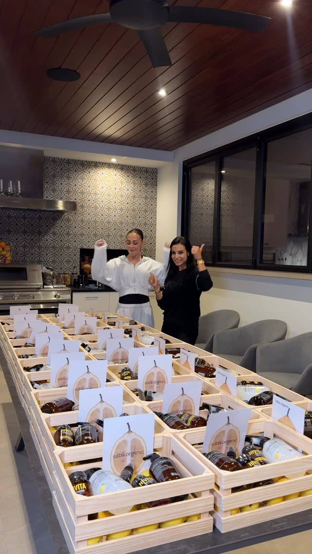 Watch till the end🥹❤️ The people behind a brand matter just as much as the products themselves🫶🏻 Getting to put together these gift boxes with the Saba family was so special. If you’ve been thinking about making the swap to more natural and organic products for your home, for your little ones, for yourself, this is your sign to start. You don’t have to do it all at once. One product at a time is enough and it genuinely adds up. 🌿 @sabaorganics #organiclifestyle #nontoxichome by @emileehembrow