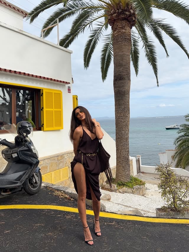 Ножкой ать🦭
total look by @calzedonia