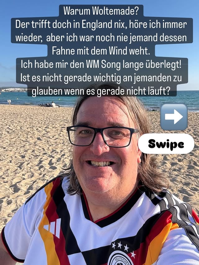 Freut ihr euch auf die WM? Ich freue mich wie ein kleines Kind auf Weihnachten ❤️Einfach mal zum nachdenken! Ich finde es erschreckend wieviele Kommentare es gibt die komplett unter der Gürtellinie sind. Kritik an meiner Musik oder performance nehme ich absolut gelassen. Ich möchte Menschen unterhalten, nicht der beste Sänger sein!Wir stehen vor einer Fussball WM!Ein Ereignis das uns als Nation wundervolle Tage bescheren soll. Beim Grillabend, in der Kneipe beim Public Viewing. Gemeinsam feiern, gemeinsam jubeln, den Alltag hinter uns lassen. Was ist nur los das manche von uns die Spieler die unser Land vertreten schon vorher teilweise aufs übelste beschimpfen. Lasst uns doch einfach mal wieder zusammenhalten! Wäre das eine Idee? by @killermichel
