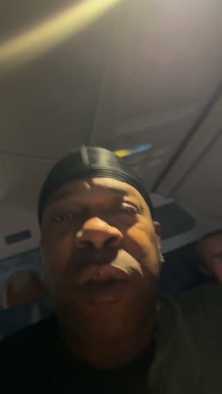 THE BLESSINGS DON’T STOP SO WE DON’T STOP NEVERRR!!! BIG SUPER GIGANTIC SHOUT TO @nyknicks FOR THE INCRED WIN TONIGHT!!! GREAT GAME BUT WE CELEBRATING THIS HUGE GAME 2 WIN FOR OUR KNICKS 30,000 FT IN THE SKY ON MY FLT. THE WHOLE FIRST CLASS LITT!! 🔥🔥🔥🔥🔥🔥🔥🔥🔥🟠🔵⚪️🟠🔵⚪️👑👑👑👑👑👑👑👑👑👑