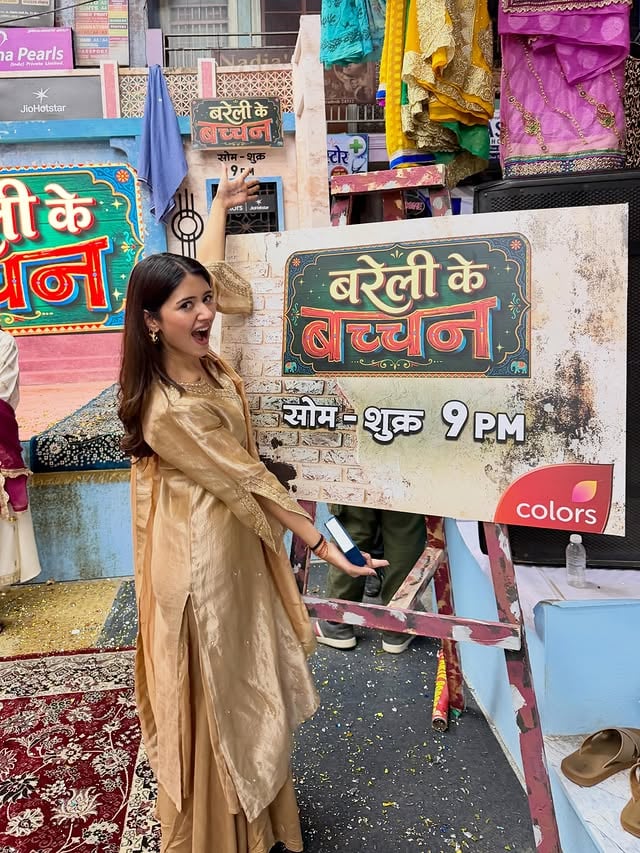 This year, past few months and last night have been nothing short of a dream, where Sangam’s dreams got shattered, mine came true 🥹, Abhi tak toh bas life mai trailer chal rahe the kal jo picture baaki thi woh bhi puri hogayi. 

Thank you thank you thank you ❤️‍🔥❤️‍🔥❤️‍🔥

#bareillykebacchan