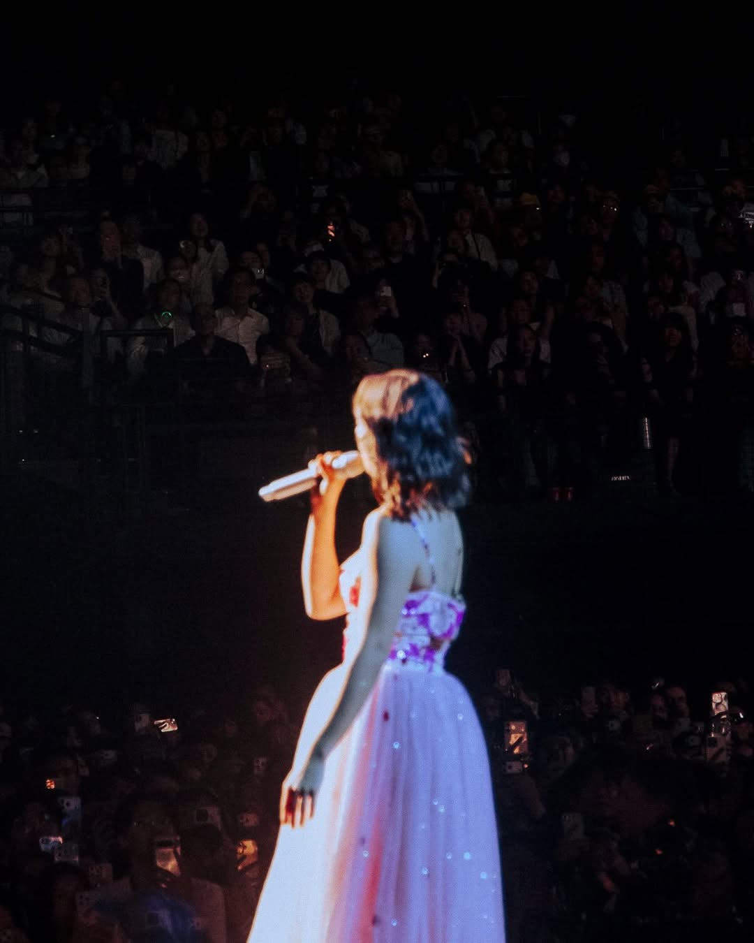 arigato gozaimasu tokyo!! 💗✨🇯🇵🍣🌸 i love you so much thank you for selling out the show my cherry blossoms!!!! seoul, i’ll see you tonight xxxxxx