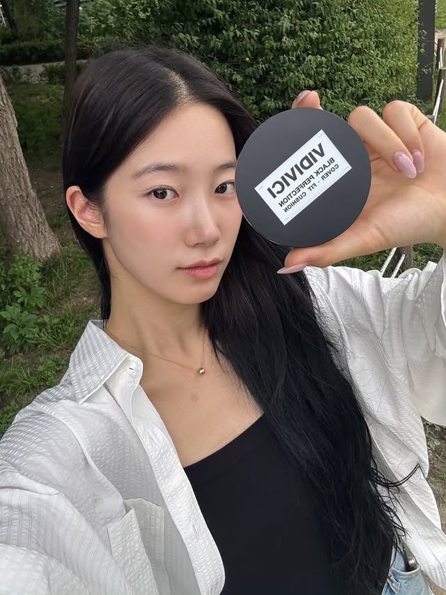 요즘 매일 쓰는 제품들...
역시 메이크업은 비디비치🤍
#VIDIVICI #비디비치 @vidivici.official