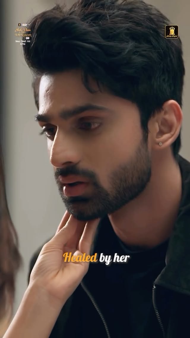 Arjun Thakur ko Meera se behtar shaayad hi koi samajh sakta hai 🤭Dekhiye Ishk Dum Aur Idli Rasam, 11 May se every Monday, Wednesday and Friday at 6pm sirf Balaji Telefilms YouTube Channel Par!Episode 13 Out Now ! @ektarkapoor @shobha9168 @nitinburman @meghna_joshi @hamavvand @officialsurbhic @feelgoodstudiosofficial @aebyborntoshine @shinydoshi15 @nehalaxmi_ @shumailakhaaaan @karanrsharma09 @justkarankhanna @prernasehajpal @versatilevijaylaxmi @sudhanshuonline @thatscenarist @aashishtilak@mohitetanmay_ @yashrajkapilofficial @yashtmusic @kavyakritimusic @mohitbhaskar16@sid.555_ @amansanjeevsingh@rajvirrpurii @kandarp_is_here@shanusinghrajputdp@cinephile_3.0 @amitmaru0312 @fortune.foods @goldieegroupofficial #balajitelefilms #abhishekkumar #shinydoshi #ishkdumauridlirasam #newshow by @balajitelefilmslimited