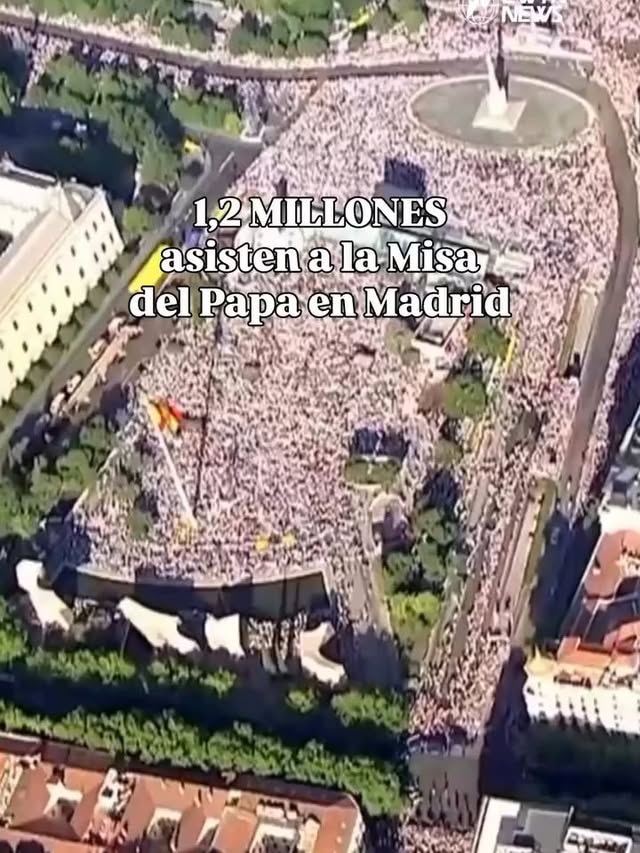 Visto desde arriba y visto desde abajo(dos videos de lo vivido en la celebración en el Corpus con el #Papa)Impresionante la cantidad de familias con niños... e impresionante el momento en que todos hemos cantado: "Cristo en todas las almas y en el mundo la paz"#PapaLeonXIV by @obispomunilla